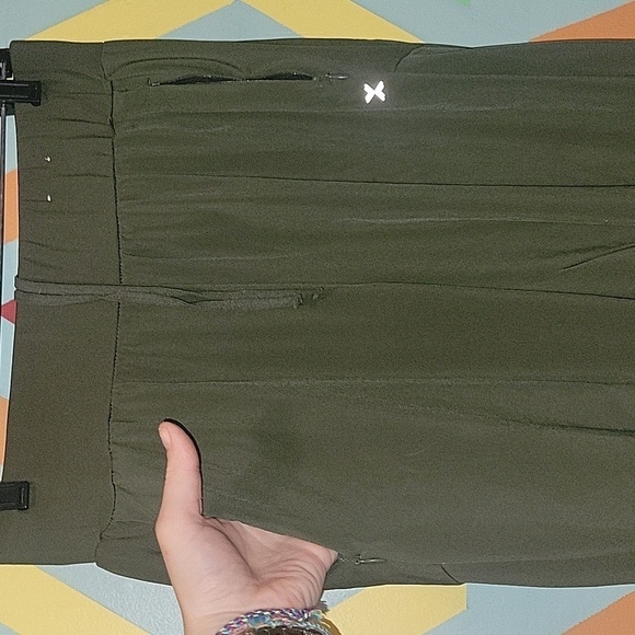 NWOT Xersion Women's Forester Green Mid Rise Slim Pant Size Medium - Picture 4 of 12